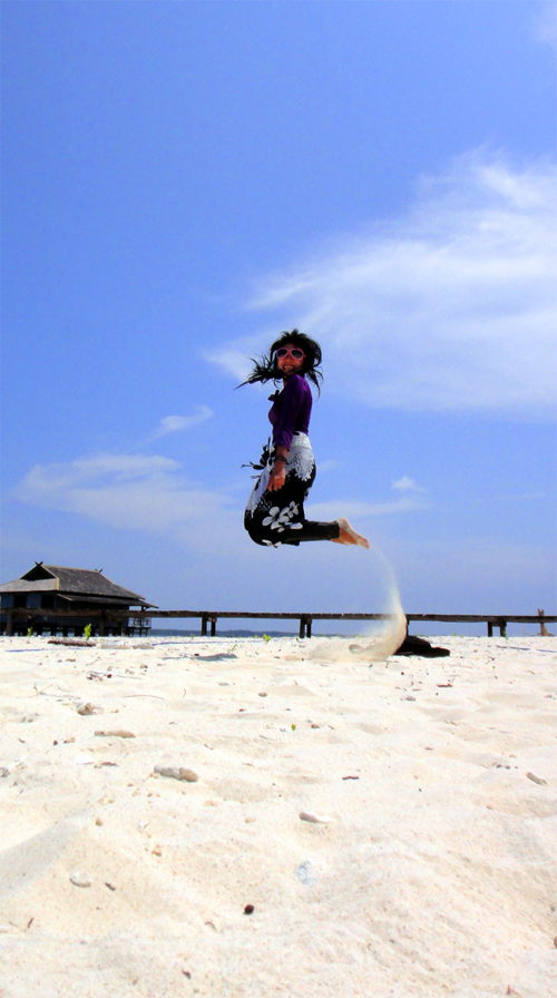 aki_jump