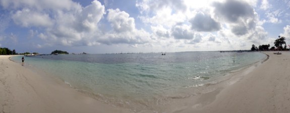 Pantai Pasir Putih Tanjung Kelayang