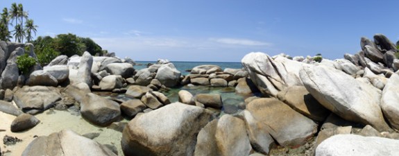 Bebatuan di Pulau Lengkuas