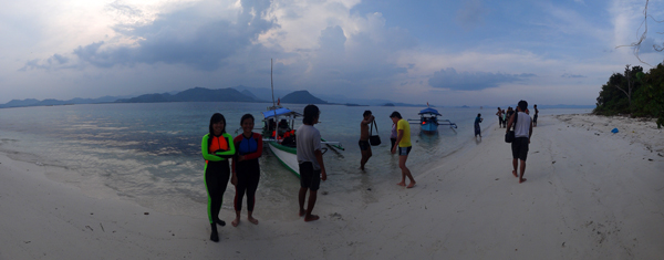 Singgah Sejenak di Pantai