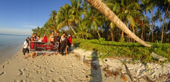 bertemu dengan rombongan lain bertemu dengan rombongan lain