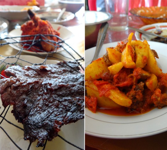 Dendeng Batokok di pemanggang Dendeng Batokok di pemanggang