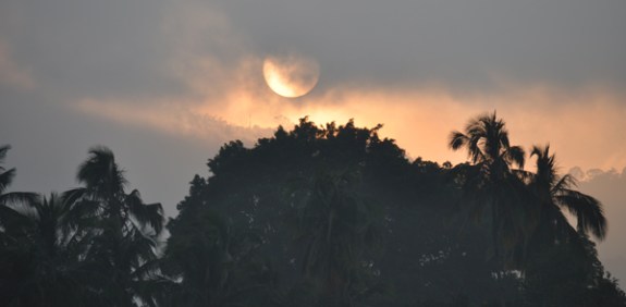 sunrise di danau Ranau