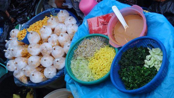 tersedia juga makanan berat