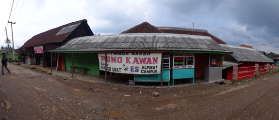 Mampir Dulu ke Warung Makan