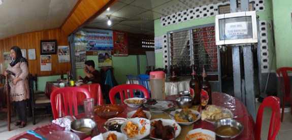 Homey - suasana di dalam rumah makan Homey - suasana di dalam rumah makan