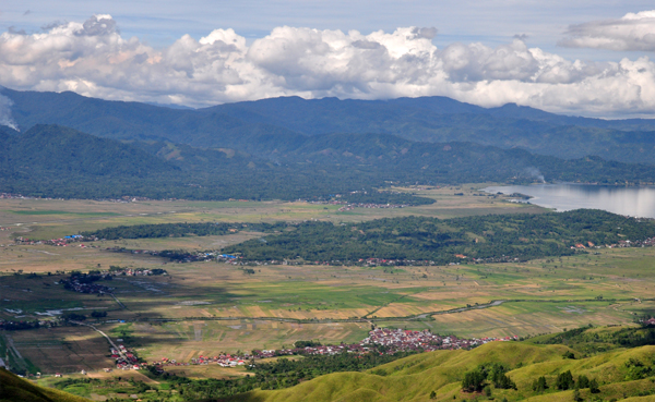 keindahan sawah terekam indah dari Bukit Khayangan
