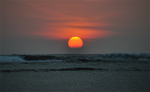 keberuntungan : dapat gambar sunset + ombaknya