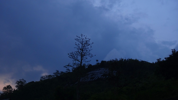 malam mulai merayapi Lumbok