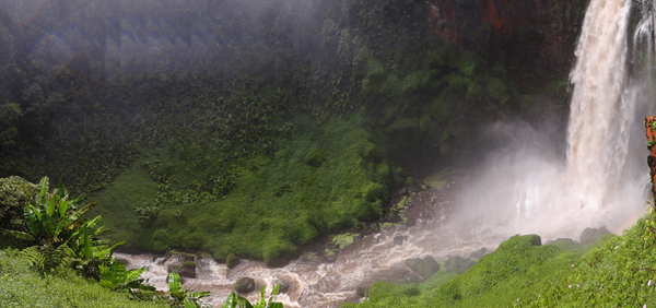 Air Terjun Teluh Berasap di Kecamatan Gunung Tujuh , Kerinci Jambi