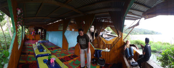 dinding bambu - interior rumah makan dinding bambu - interior rumah makan