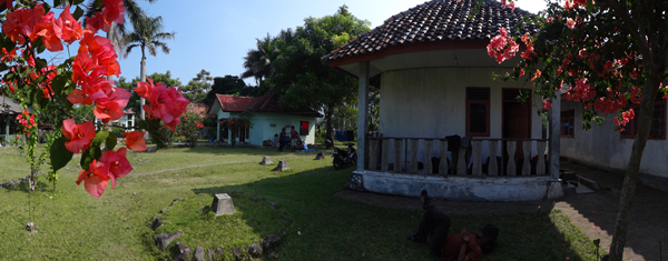 Pondok Pak Hayun - tempat kami bermalam Pondok Pak Hayun - tempat kami bermalam