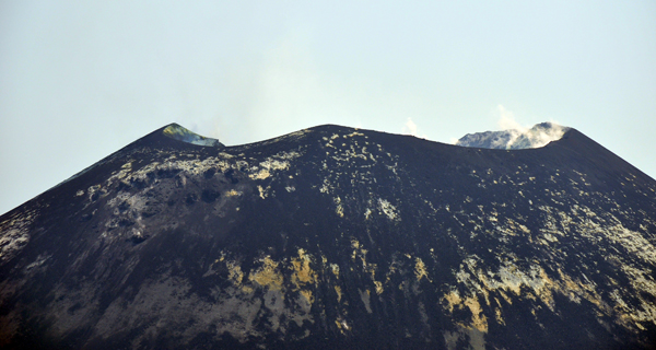 puncak anak Krakatau puncak anak Krakatau