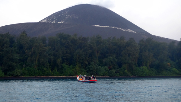 Pesona Anak Gunung Krakatau Pesona Anak Gunung Krakatau