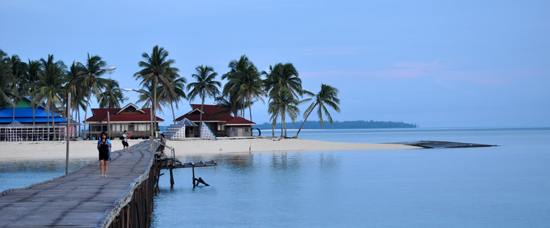 Pagi di Pulau Derawan 