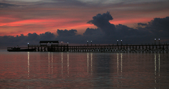 sejengkal waktu di ujung senja akankah kembali?