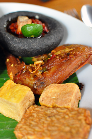 Nasi Timbel Komplit - Menu di "Cabai Rawit"