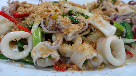 kuliner penutup - cumi bumbu Bangkok