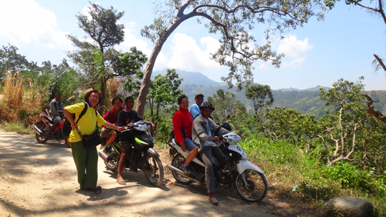 Off Road - Perjalanan menuju desa Poma
