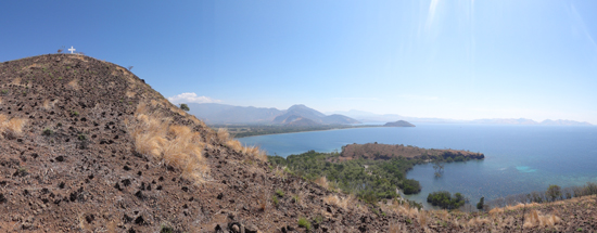 keindahan dari balik bukit