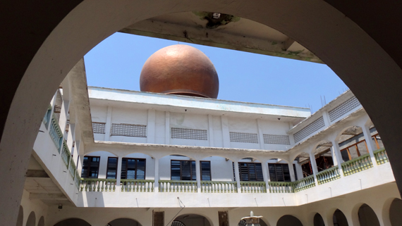 kubah berwarna emas - ciri khas masjid An Nur