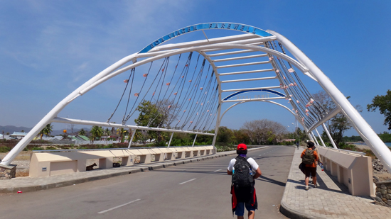 jembatan perbatasan Indonesia-Timor Leste
