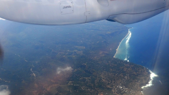 keindahan pulau Flores dari atas pesawat