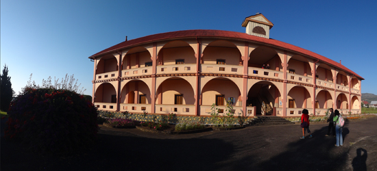 rumah retret Mataloko bergaya Eropa