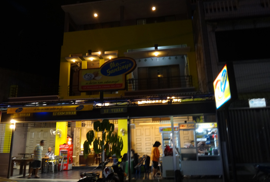 warung   es durian Iko Gantinyo, Pondoh