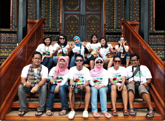 Stupid Trip Traveller (wardrobe : kaos made in Bukit Tinggi)