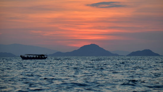 senja mengantar kami pulang