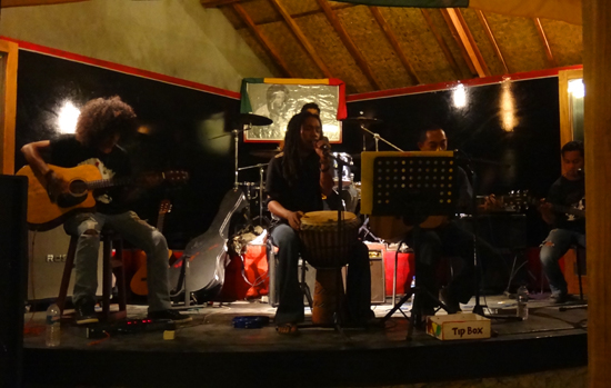 Live Music - Paragon Bar and Resto
