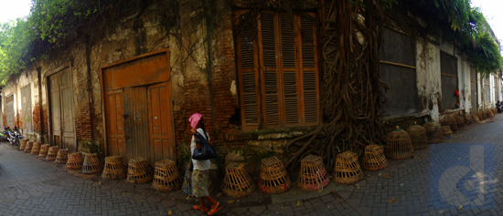 Curve Way | Pasar Ayam, Semarang | SONY DSC-TX10