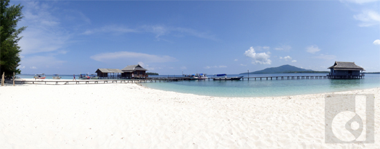 Beach Line | Pantai Karimunjawa | SONY DSC-TX7