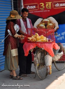 tetap ada pedagang kaki lima dan asongan
