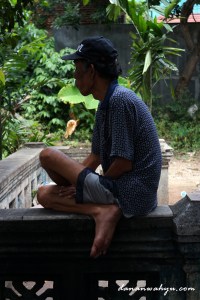 Pak Jasim - penunggu rumah daswati