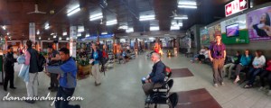 ruang tunggu keberangkatan bandara domestik Tribhuvan
