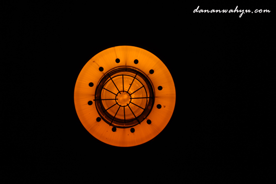 lamp is like full moon