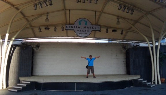 Narsis di Panggung Central Market