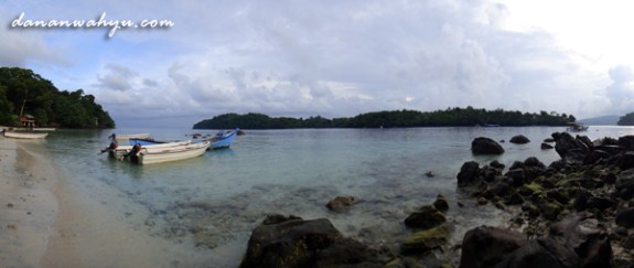 pantai di kampung turis