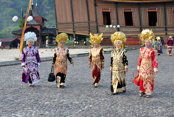 Dandan Ala Minang di Istana Baso