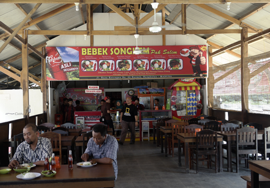 warung bebek Songkem Pak Soleh