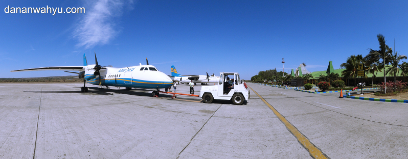 Merpati Air di bandara El Tari Kupang