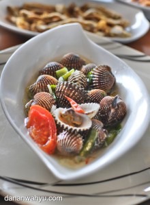 kerang rebus