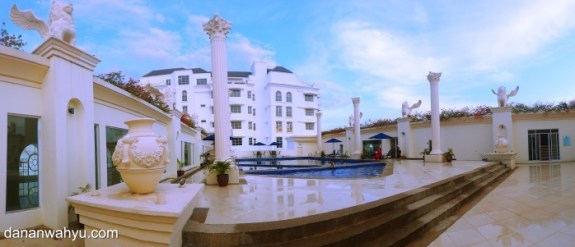 Harmoni One Convention Hotel & Service Apartments