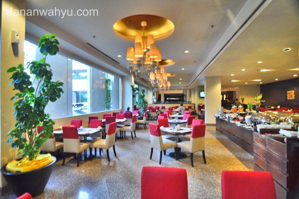 Resto iHotel Batam