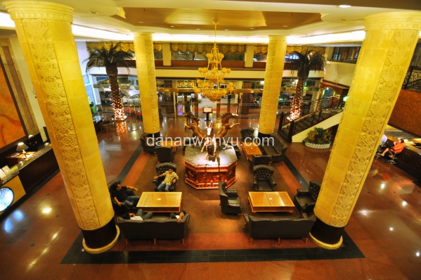 lobi hotel