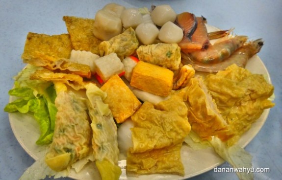 calon korban sudah pasrah di atas piring