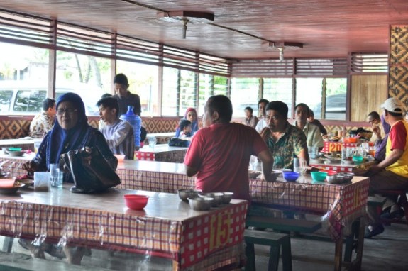 tempat makannya luas