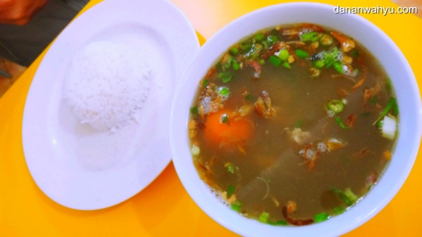 Sup Ayam mie Tua Poh Tie tak terlihat istimewa